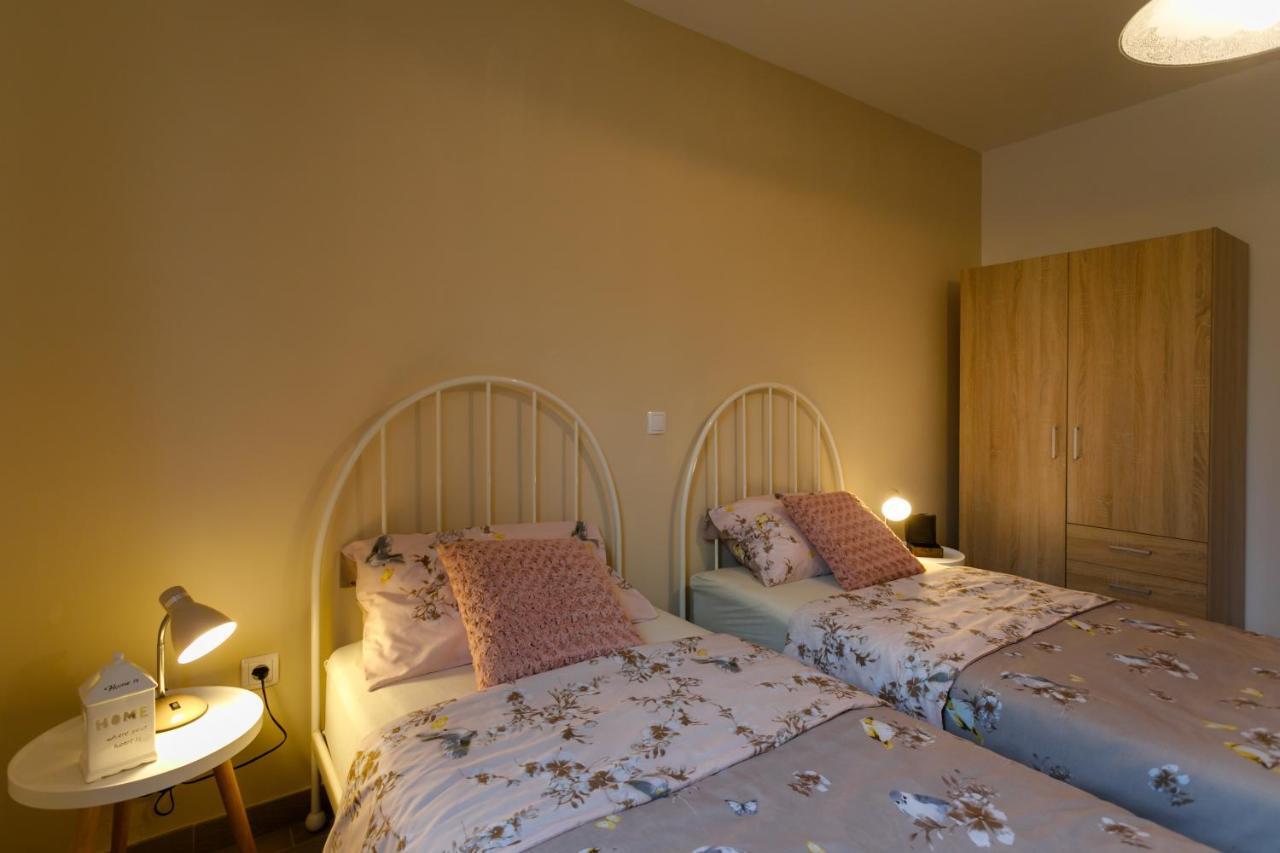 Vacation Home Daniela Zgaljic Buitenkant foto