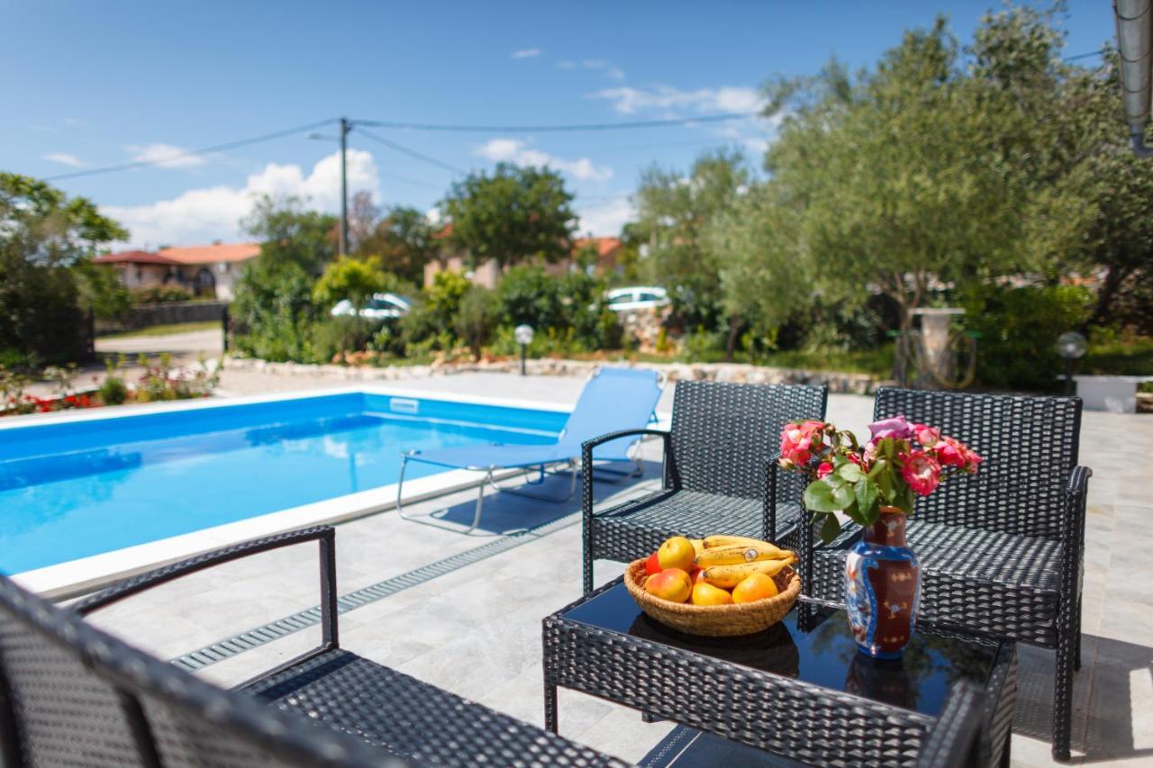 Vacation Home Daniela Zgaljic Buitenkant foto