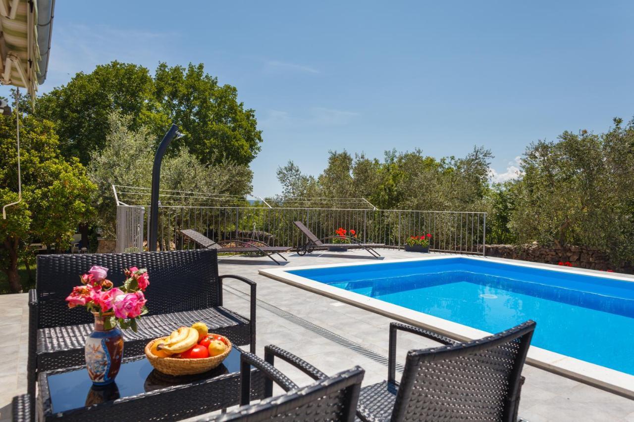 Vacation Home Daniela Zgaljic Buitenkant foto